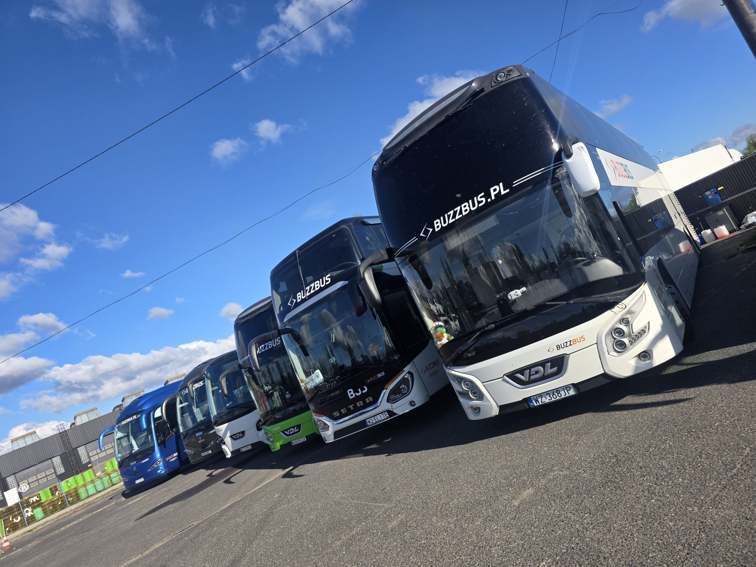 Autokar Buzzbus